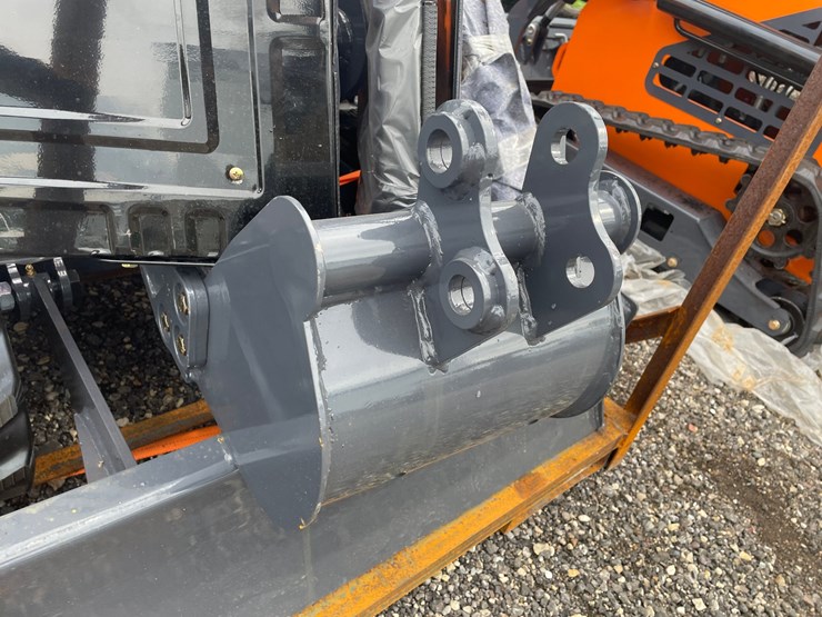 #2971-•-landhonor-mini-excavator-image-11