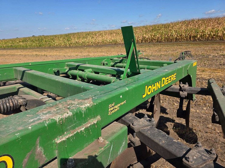 john-deere-2700-image-26
