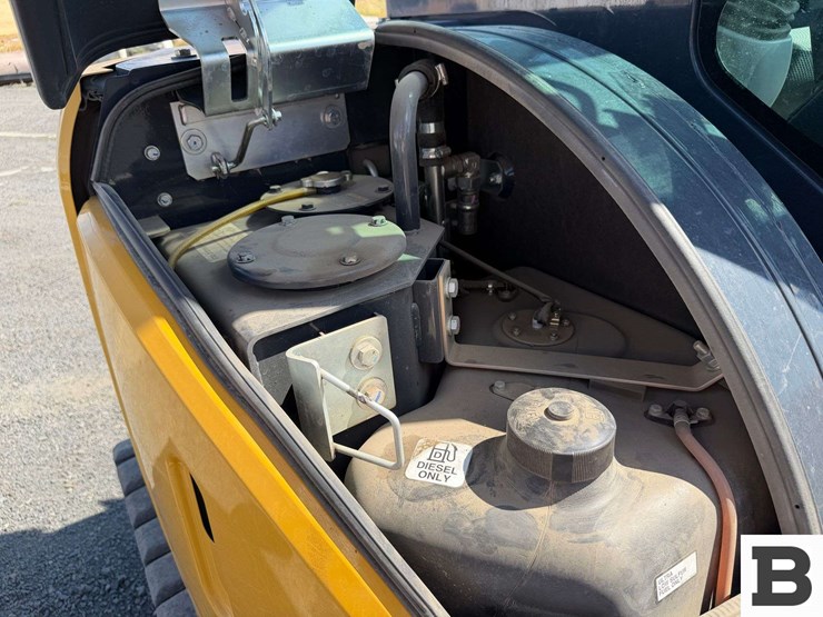 2012-deere-50g-image-35