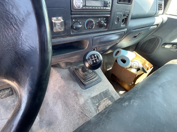 2001-ford-f350-image-52