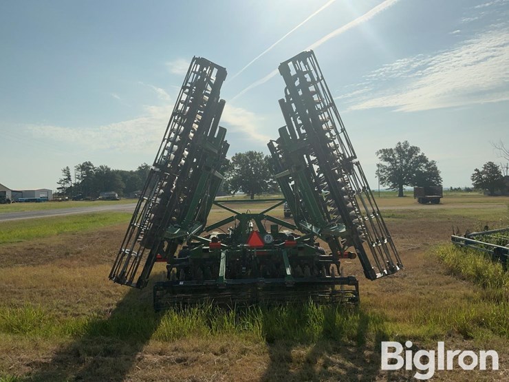 2022-john-deere-2633-image-6