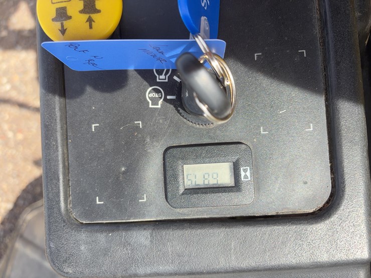 2019-john-deere-540m-image-9
