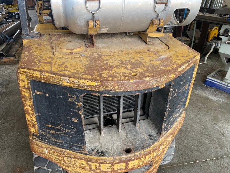 #133-•-cat-pneumatic-forklift-(shawano,-wi)-image-20