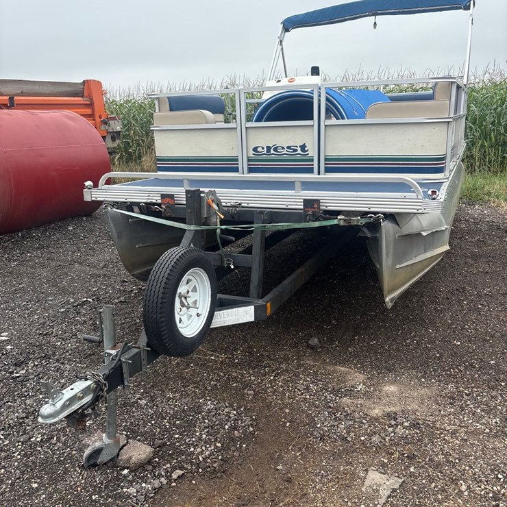 #6310 • 1997 18' Crest Pontoon Boat (Has WI Registration Card) (Denmark, WI)