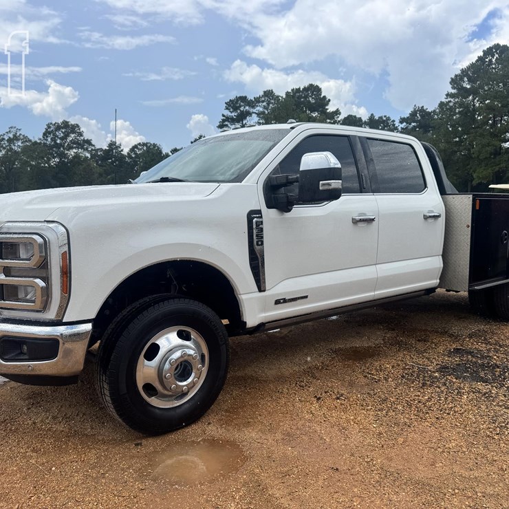 2023 FORD F350 SD LARIAT