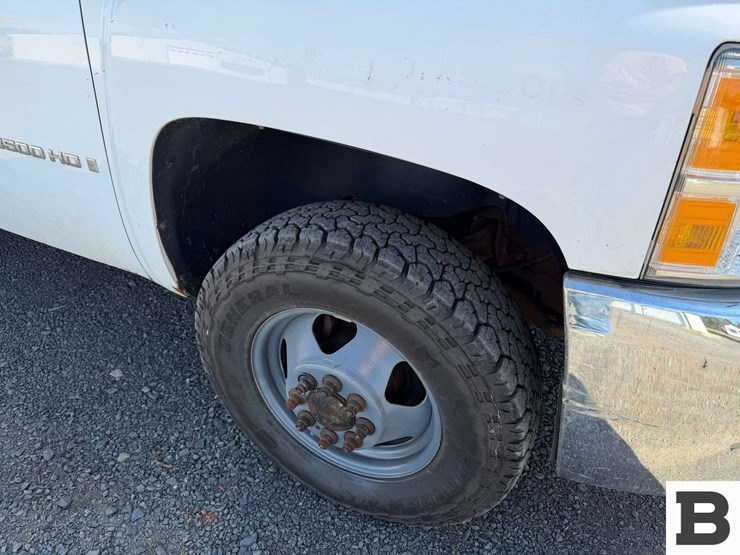 2008-chevrolet-silverado-3500-image-33