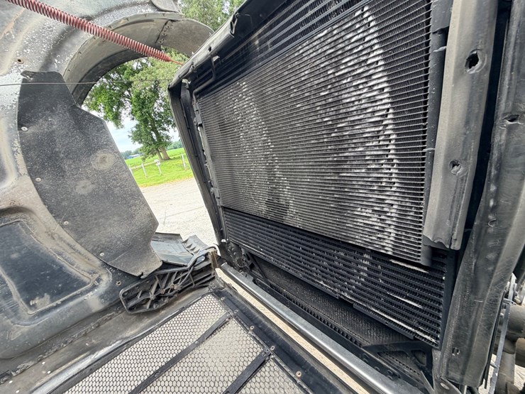 2014-peterbilt-389-image-36