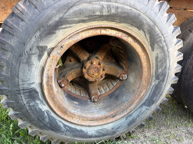 ford-9000-image-13
