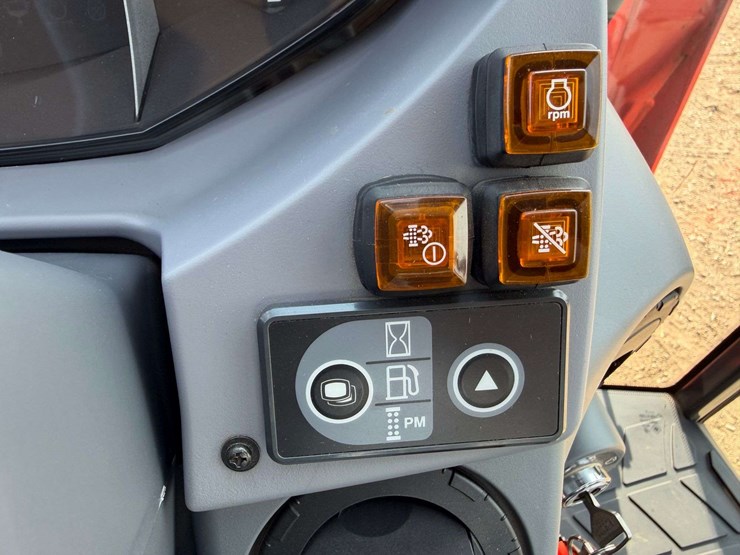 kubota-m4-071-image-24