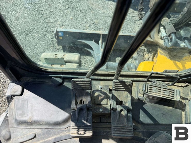 2012-deere-50g-image-48