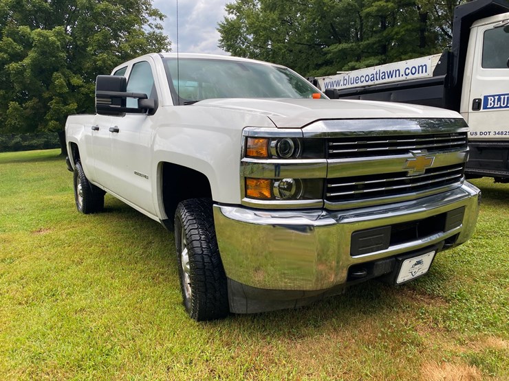 2015-chevrolet-2500-image-3