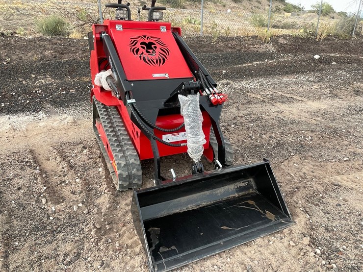 #2035-•-unused-mini-track-skid-steer-loader-image-8