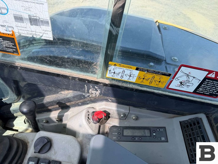 2016-deere-60g-image-61
