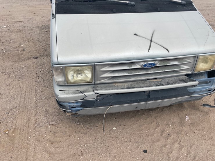 #1882-•-1992-ford-aerostar-xl-passenger-van-(has-nm-title)-(offsite-at-nmsu)-image-13