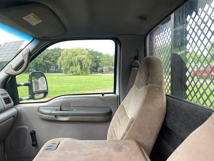 2000-ford-f550-image-18