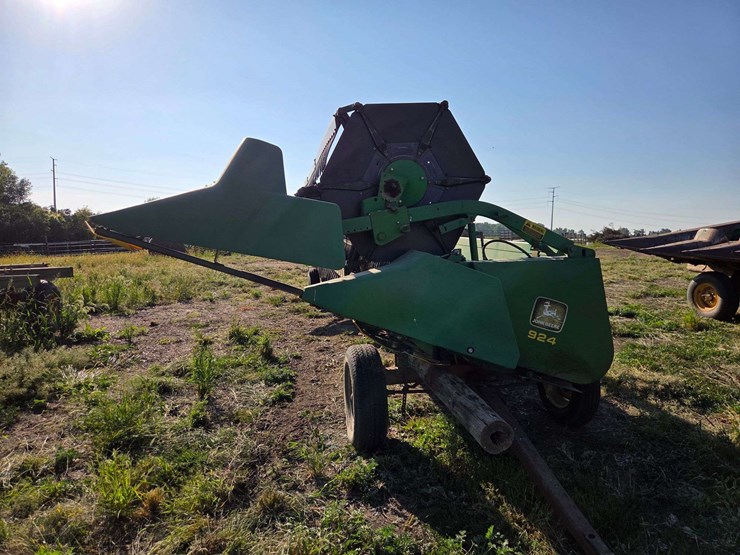 john-deere-924f-image-9