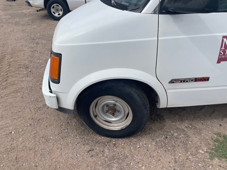 1994-chevrolet-astro-image-10