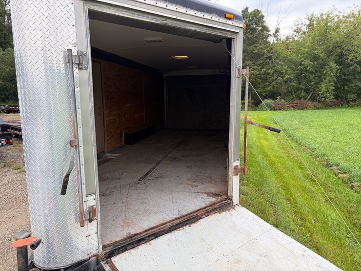 #712-•-2006-atlas-combo-tandem-axle-enclosed-trailer-(has-wi-title)(helenville,-wi)-image-11