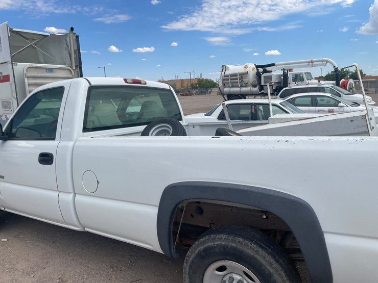 #1877-•-2003-chevy-silverado-pick-up-truck-(has-nm-title)-(offsite-at-nmsu)-image-7