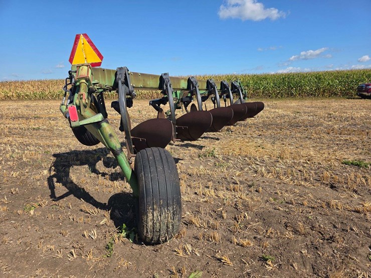 john-deere-2700-image-10