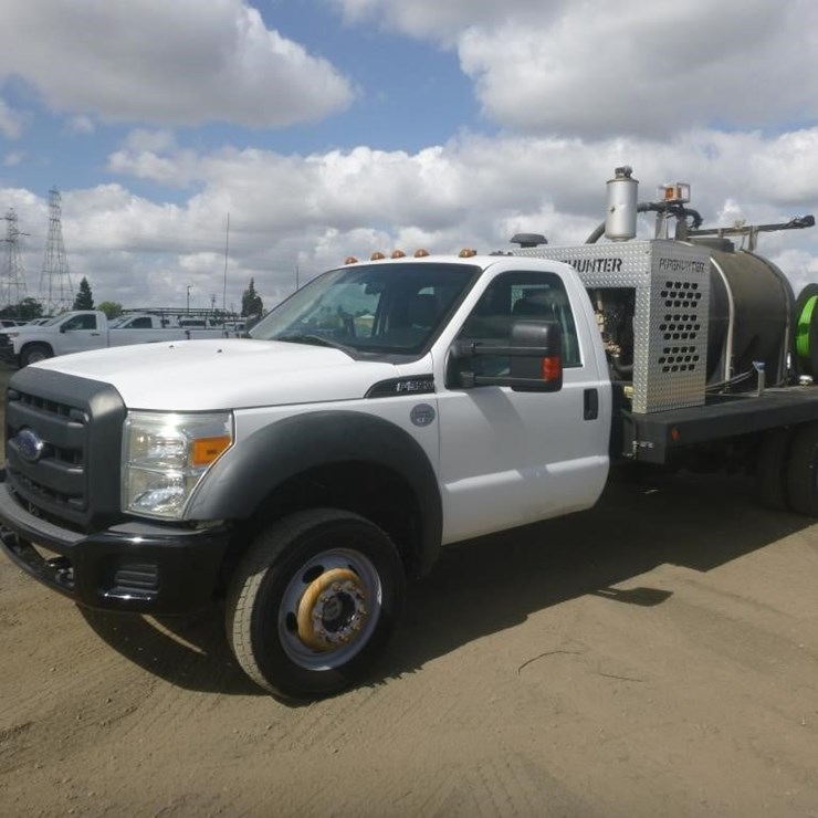 2014 FORD F550
