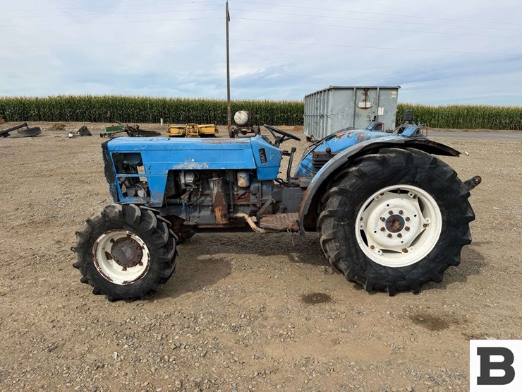 ford-tractor-image-2