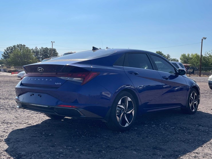 #1859-•-2023-hyundai-elantra-(has-nm-title)-image-5