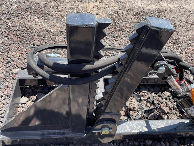 #2429-•-unused-2026-landhonor-skid-steer-tree-puller-attachment-image-9