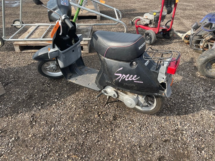 #5085-•-honda-spree-moped-(no-title)-image-1