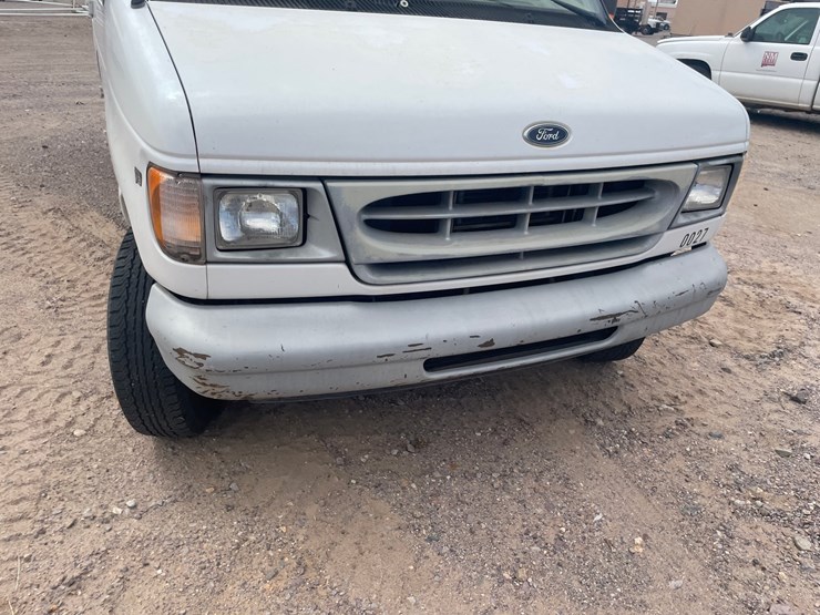 2000-ford-e350-image-12