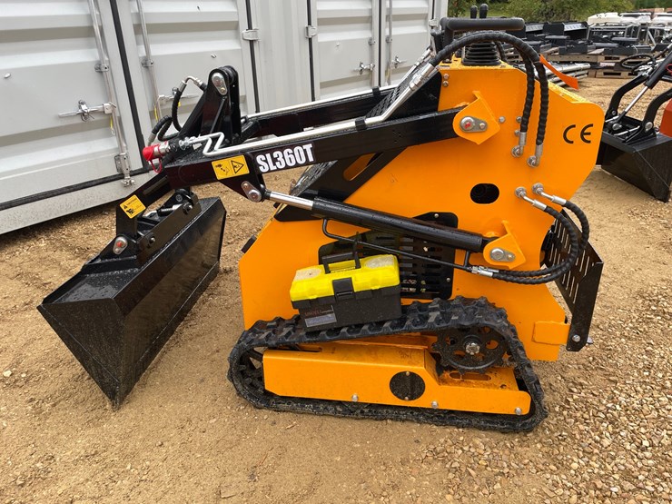 #1261-•-mms-skid-steer-loader-image-8