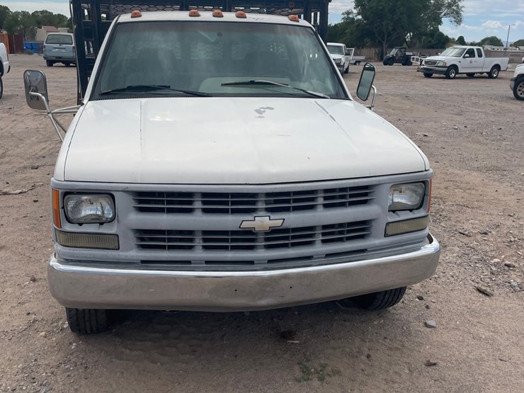 1995-chevrolet-1ton-image-3