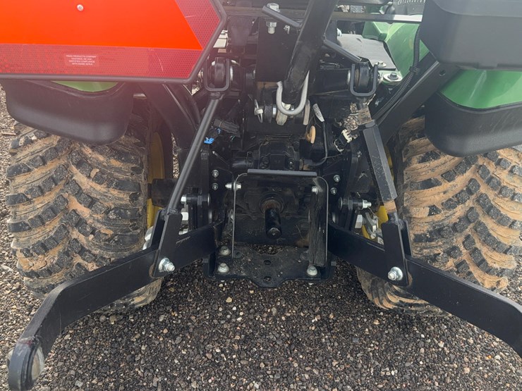 john-deere-1025-image-5