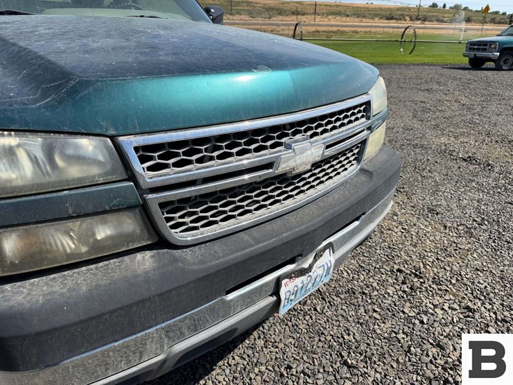 2005-chevrolet-silverado-2500-image-8