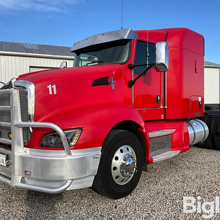 2012 KENWORTH T660