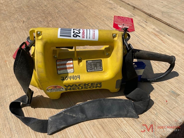2-hp-concrete-vibrator-with-shoulder-strap-image-4