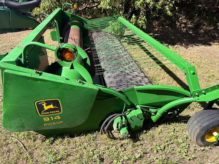 john-deere-914-header-image-2