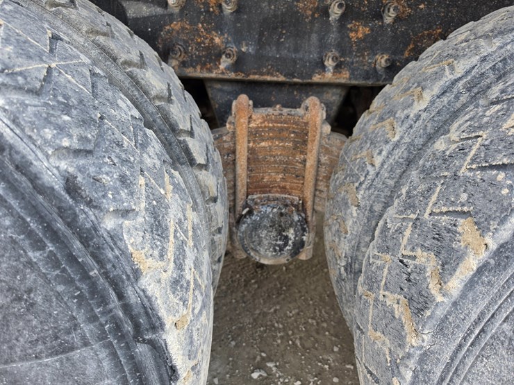 #25404-•-2003-mack-cv713-granite-tandem-axel-dump-truck-image-97