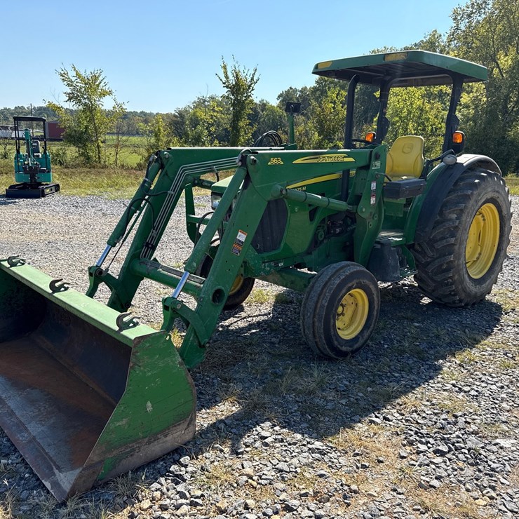 JOHN DEERE 5075M