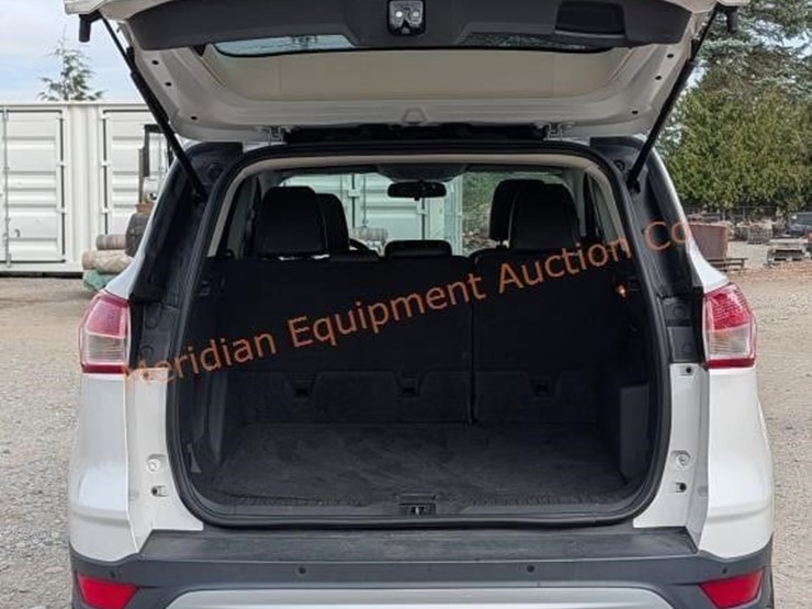 2015-ford-escape-se-image-36