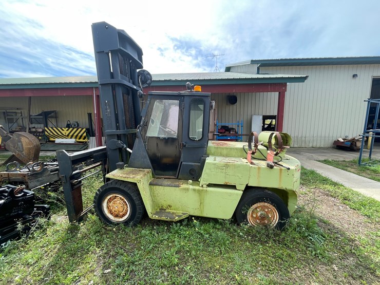 #135-•-clark-forklift-(shawano,-wi)-image-6