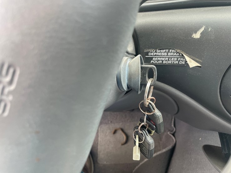 #1885-•-1999-ford-taurus-se-4-door-sedan-(has-nm-title)-(offsite-at-nmsu)-image-23