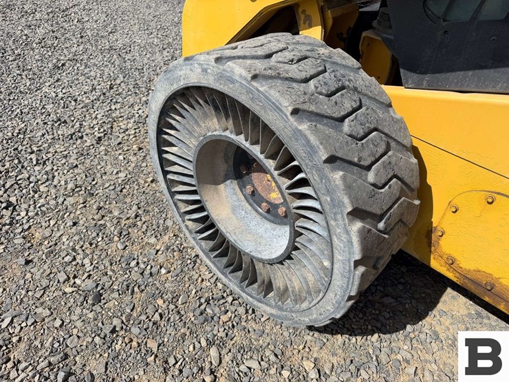 caterpillar-272c-image-14