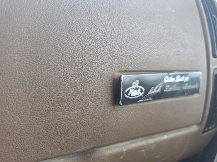 #25405-•-2003-mack-cv713-granite-truck-image-85