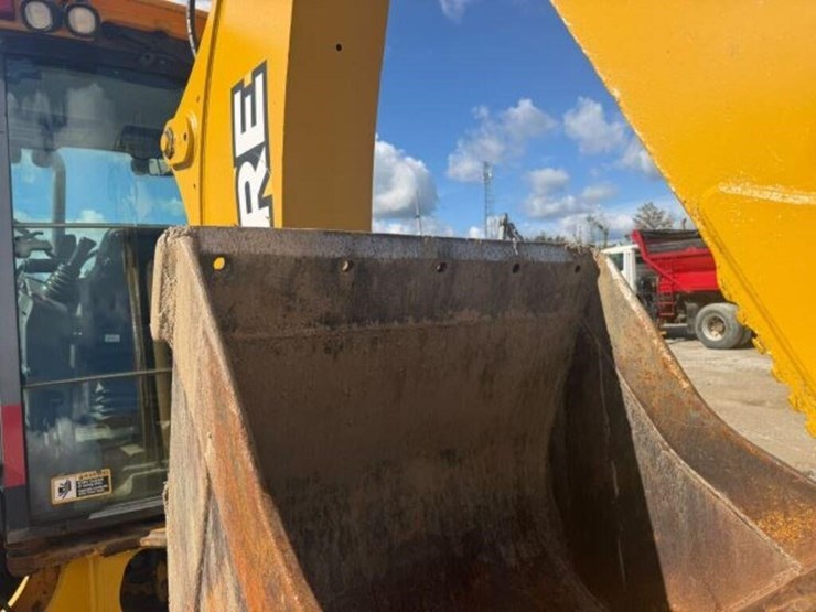 2006-deere-310g-image-38