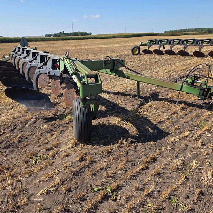 JOHN DEERE 2700