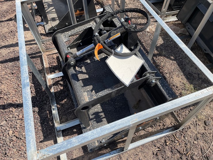 #2410-•-unused-2026-landhonor-mini-skid-steer-grapple-bucket-image-1