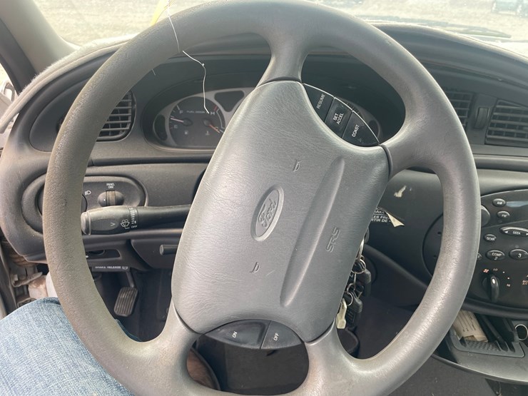 #1885-•-1999-ford-taurus-se-4-door-sedan-(has-nm-title)-(offsite-at-nmsu)-image-22