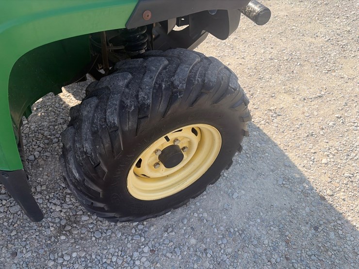 2012-john-deere-gator-image-12