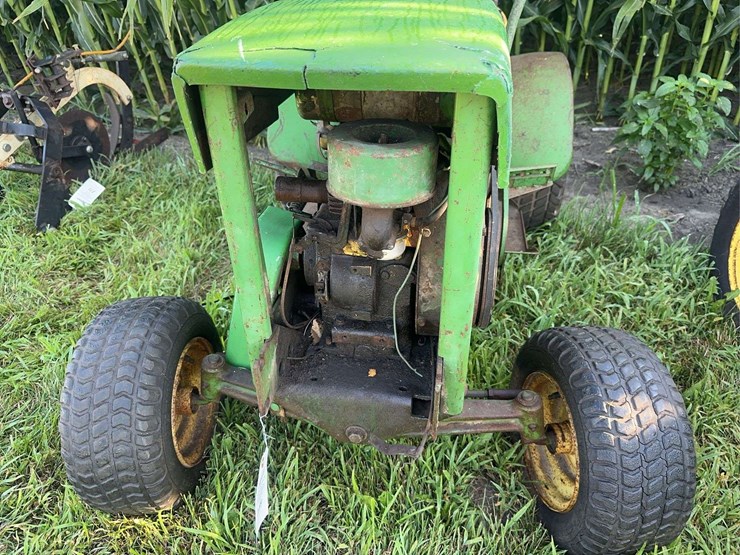 john-deere-110-image-6